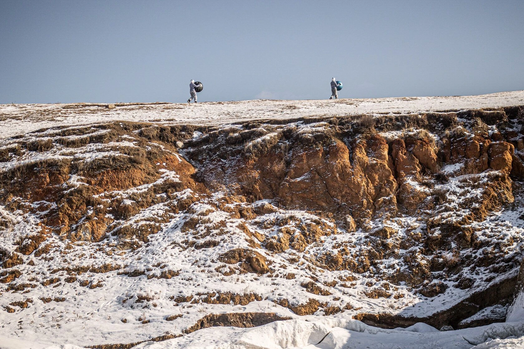 Фрагмент видео «Глубоководный телескоп». Трехканальная проекция. <br>
Кадр: Международный фестиваль видеоарта «Видеоформа 12» / Центр современного искусства имени Сергея Курехина