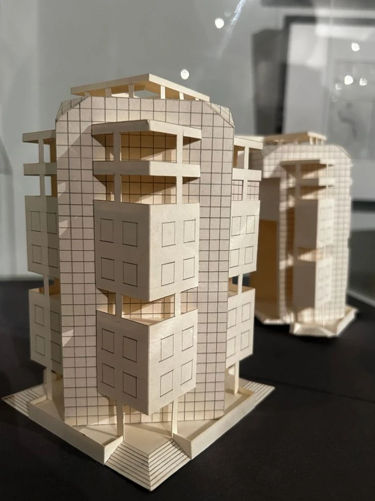 Фрагмент выставки «Архитектор Евгений Рапопорт. Структуры и формы». 2026.<br>
Фото: Государственный музей истории Санкт-Петербурга