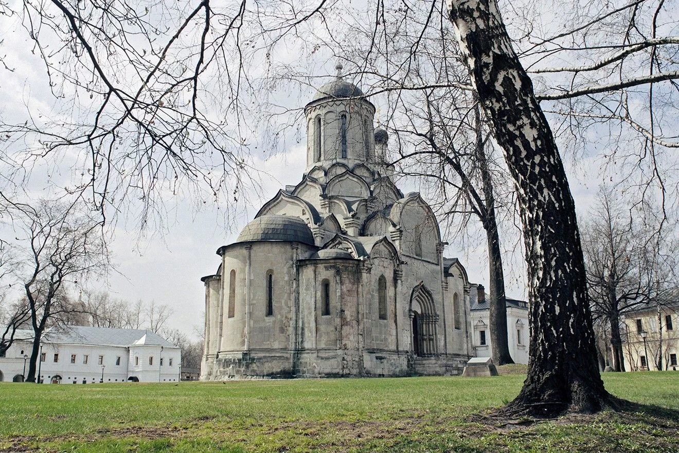 РПЦ попросит передать ей