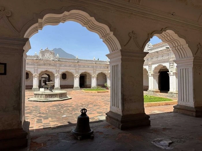 Музей колониального искусства в Антигуа-Гватемале закрылся после проверки прокуратурой