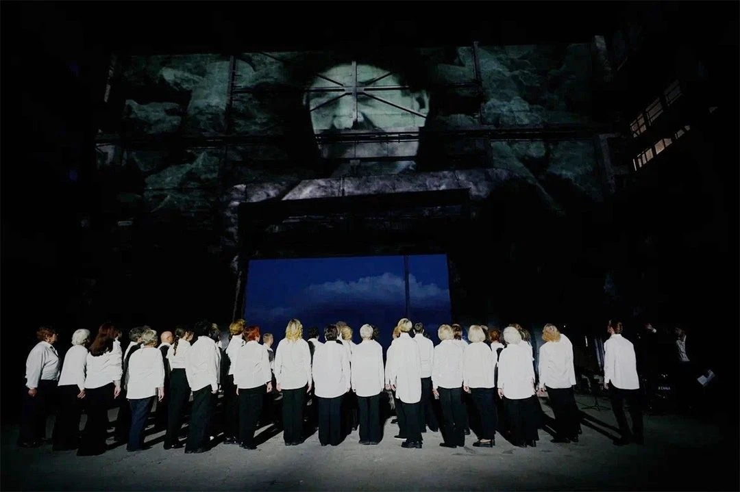 Уступы (режиссер — Иван Минецев). 2023. Аудиовизуальный перформанс. Фото: Василий Максимов.<br> Фото: агентство «Урал-пресс-информ»