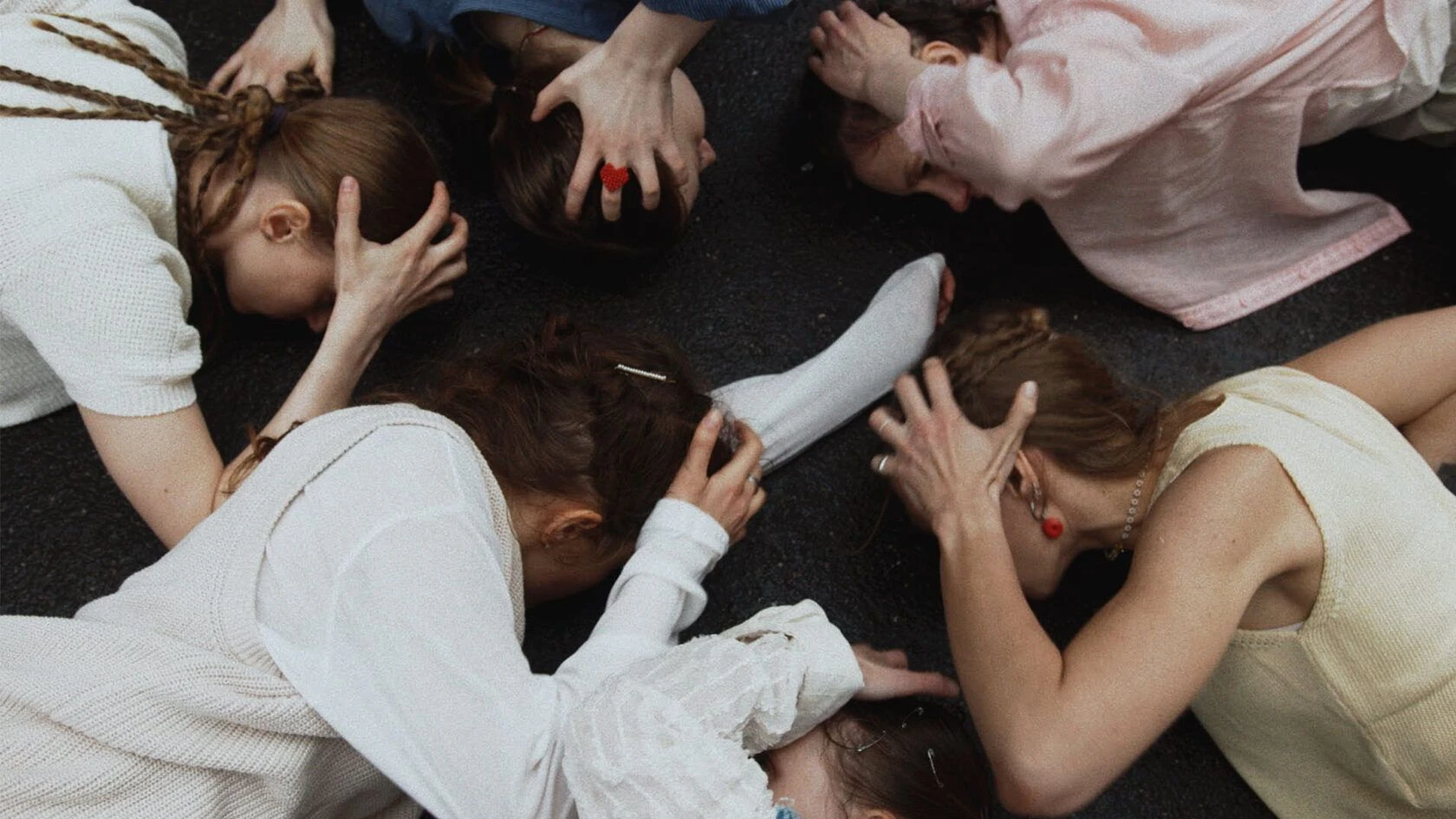 Фрагмент видео «Перезагрузка / Reset». <br>
Кадр: Международный фестиваль видеоарта «Видеоформа 12» / Центр современного искусства имени Сергея Курехина