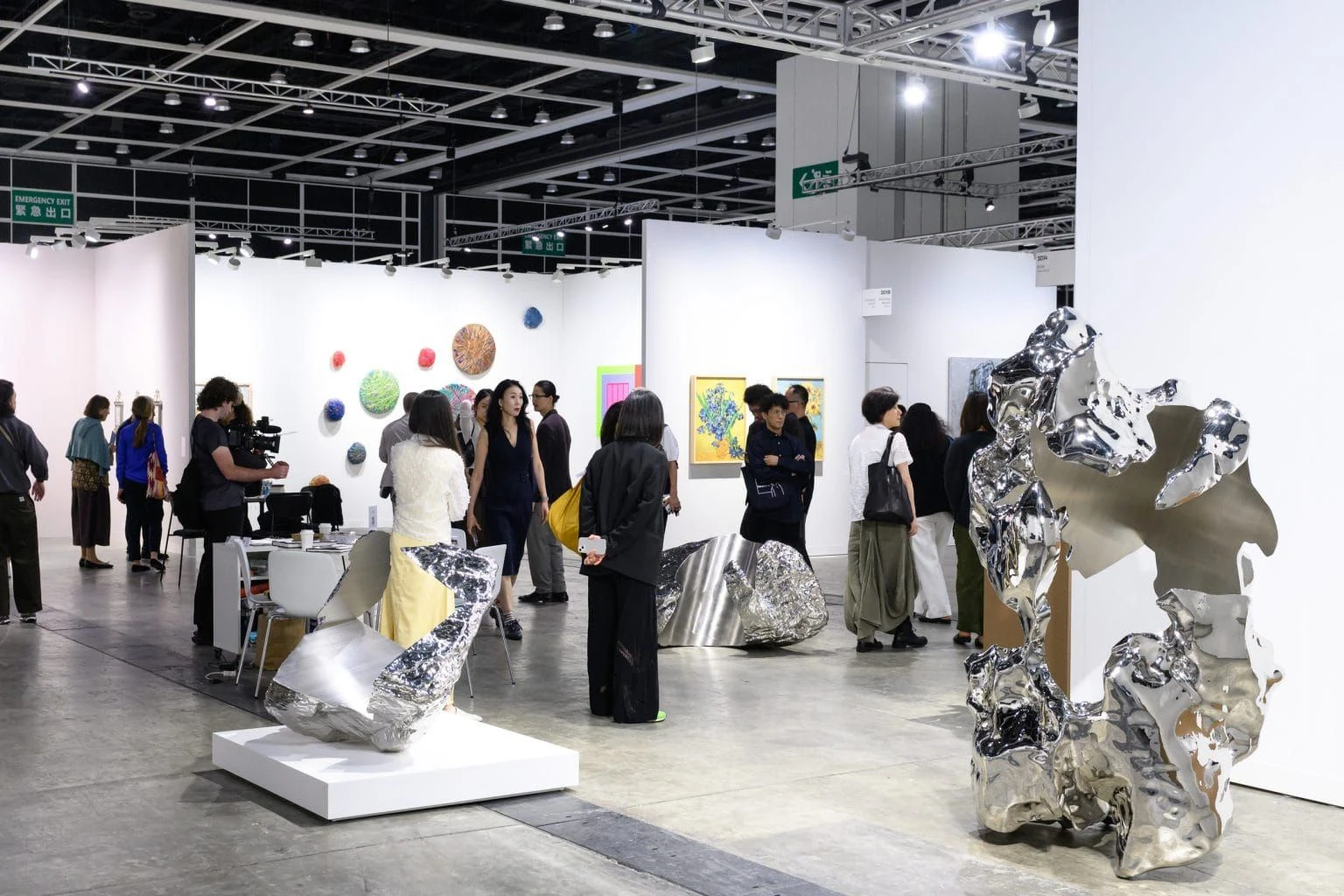 Война на Ближнем Востоке повлияла на логистику арт-рынка в Азии