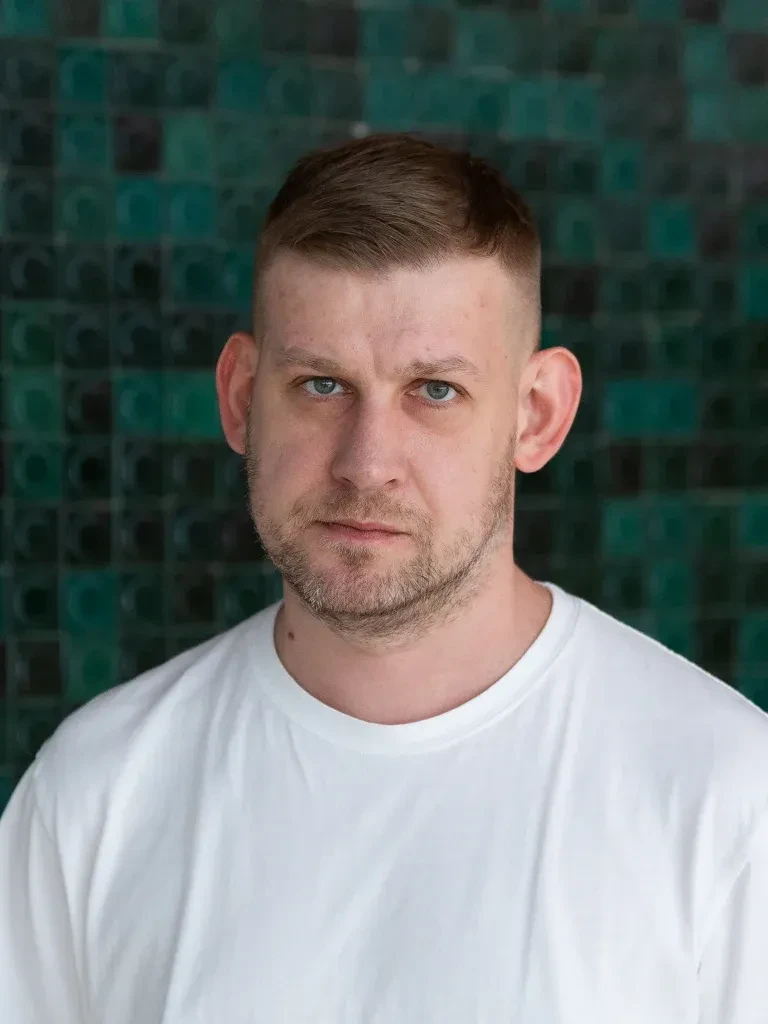 Александр Извеков