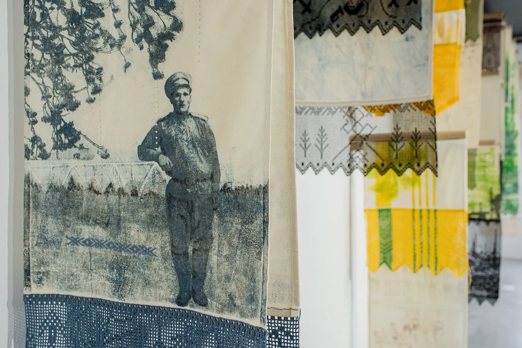 Фрагмент выставки Лены Лисицы «Бережно». 2026. <br>
Фото: Анатолий Козьма / Студия «Тихая»